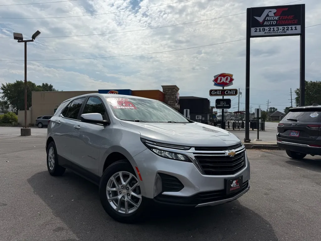 Silver 2022 CHEVROLET EQUINOX LT for sale in Crown Point, IN