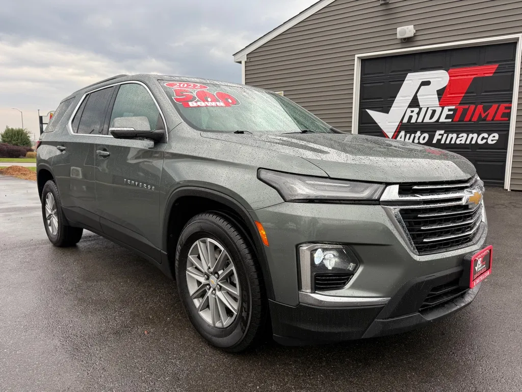 Green 2022 CHEVROLET TRAVERSE LT CLOTH for sale in Crown Point, IN