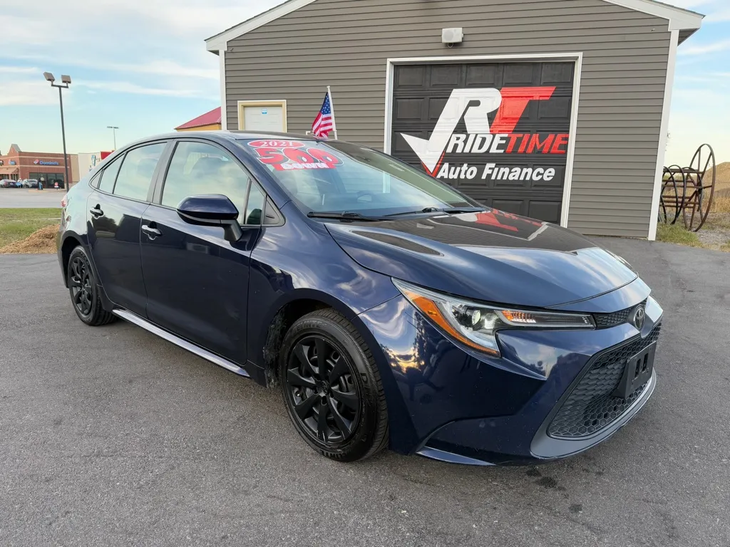Blue 2021 TOYOTA COROLLA LE for sale in Crown Point, IN