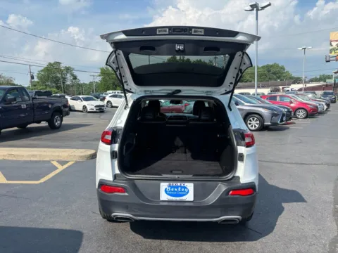 More photos of 2017 Jeep Cherokee Limited at Bexley Motorcar Company, OH