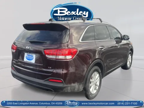 More photos of 2016 Kia Sorento 3.3L LX at Bexley Motorcar Company, OH