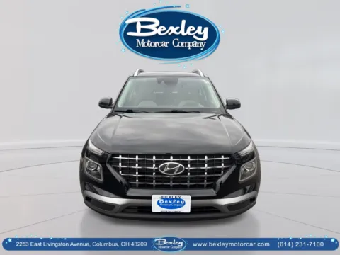 Photos of 2022 Hyundai Venue SEL for sale in Columbus, OH at Bexley Motorcar Company