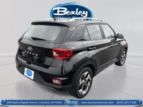 More photos of 2022 Hyundai Venue SEL at Bexley Motorcar Company, OH