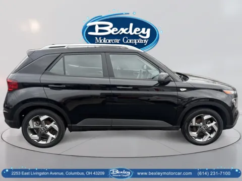 More photos of 2022 Hyundai Venue SEL at Bexley Motorcar Company, OH