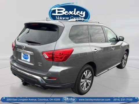 More photos of 2020 Nissan Pathfinder SL 4WD at Bexley Motorcar Company, OH