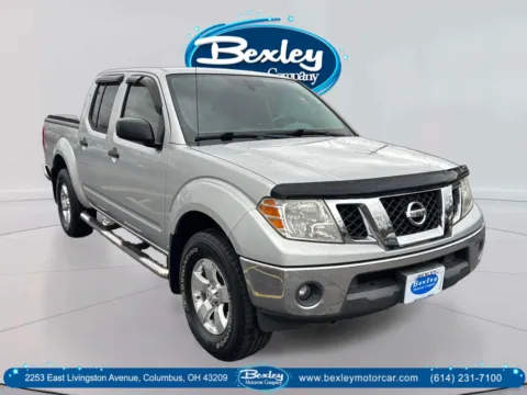 Red 2011 Nissan Frontier SV for sale in Columbus, OH