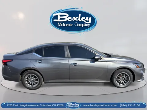 More photos of 2022 Nissan Altima S FWD at Bexley Motorcar Company, OH