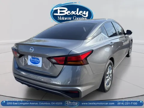 More photos of 2022 Nissan Altima S FWD at Bexley Motorcar Company, OH