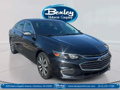 Red 2018 Chevrolet Malibu LT for sale in Columbus, OH