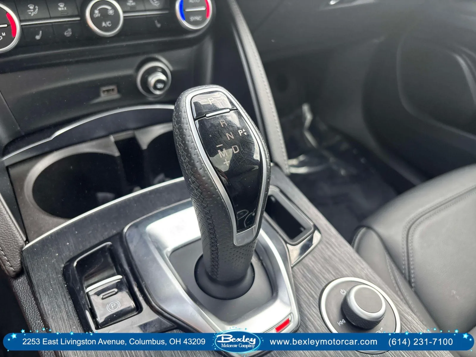 2024 Alfa Romeo Stelvio Sprint - Photo 19