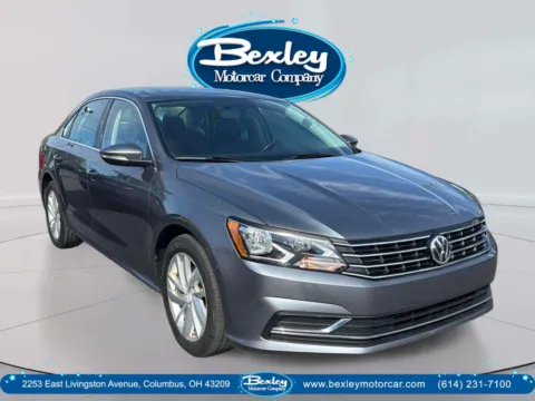 Black 2018 Volkswagen Passat 2.0T SE for sale in Columbus, OH