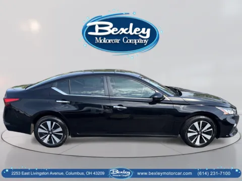 More photos of 2022 Nissan Altima SV FWD at Bexley Motorcar Company, OH