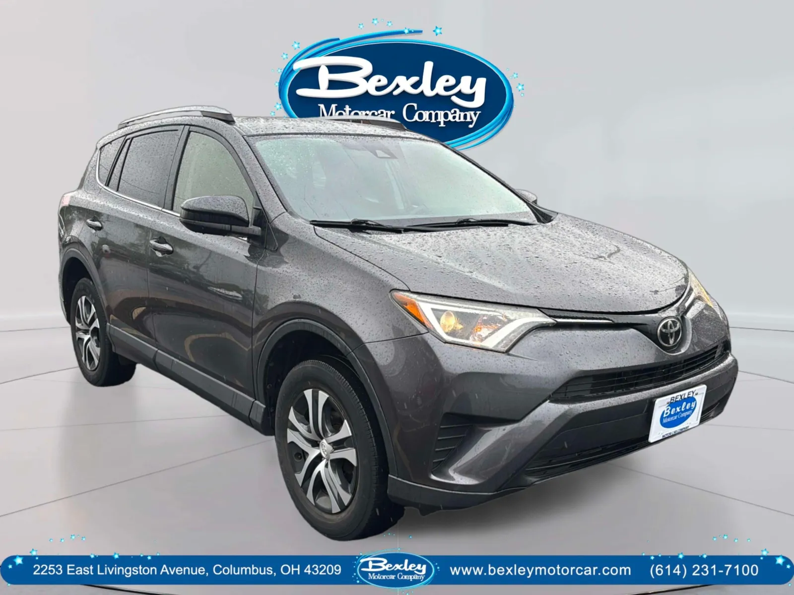 2017 Toyota RAV4 LE AWD's photo