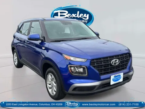 Black 2021 Hyundai Venue SE for sale in Columbus, OH