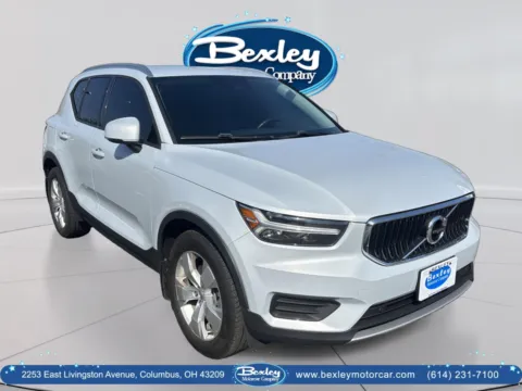 Another view of 2020 Volvo XC40 T5 Momentum for sale in Columbus, OH at Bexley Motorcar Company