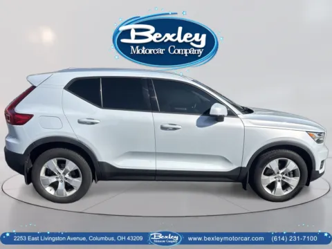 More photos of 2020 Volvo XC40 T5 Momentum at Bexley Motorcar Company, OH