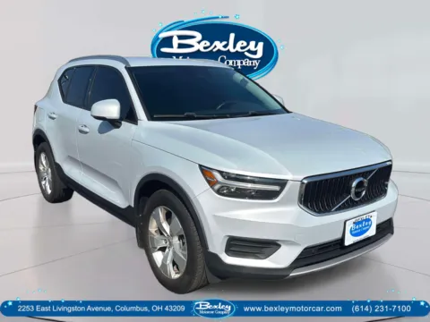 Gray 2020 Volvo XC40 T5 Momentum for sale in Columbus, OH