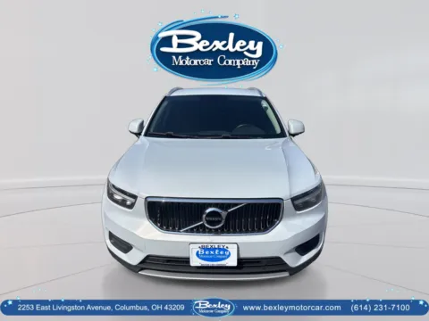 Photos of 2020 Volvo XC40 T5 Momentum for sale in Columbus, OH at Bexley Motorcar Company