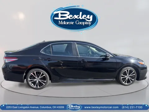 More photos of 2019 Toyota Camry SE at Bexley Motorcar Company, OH