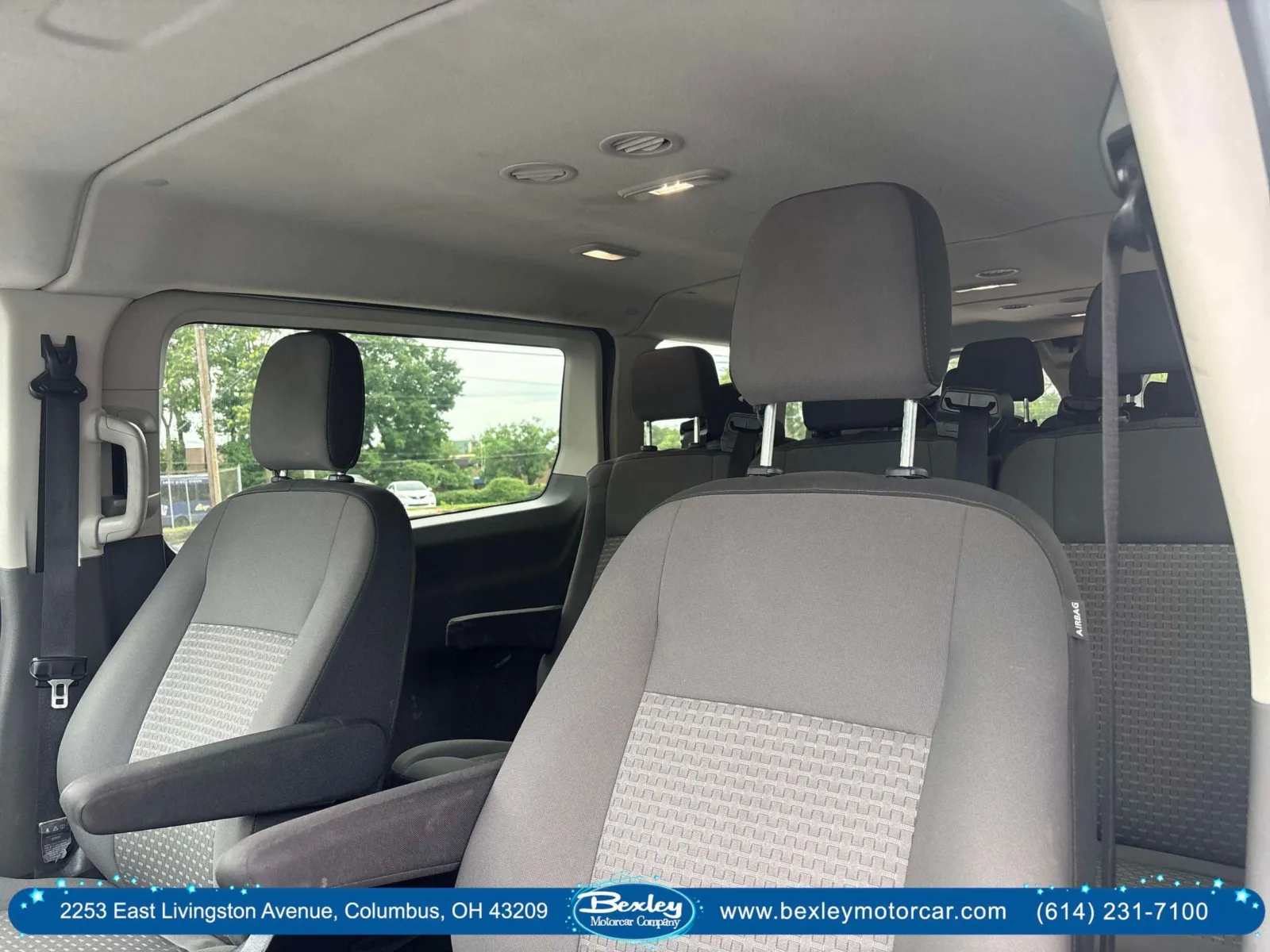 2022 Ford Transit Passenger Van XLT - Photo 17