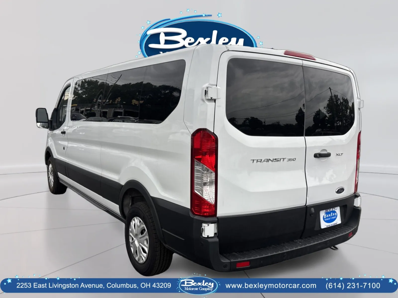 2022 Ford Transit Passenger Van XLT - Photo 7