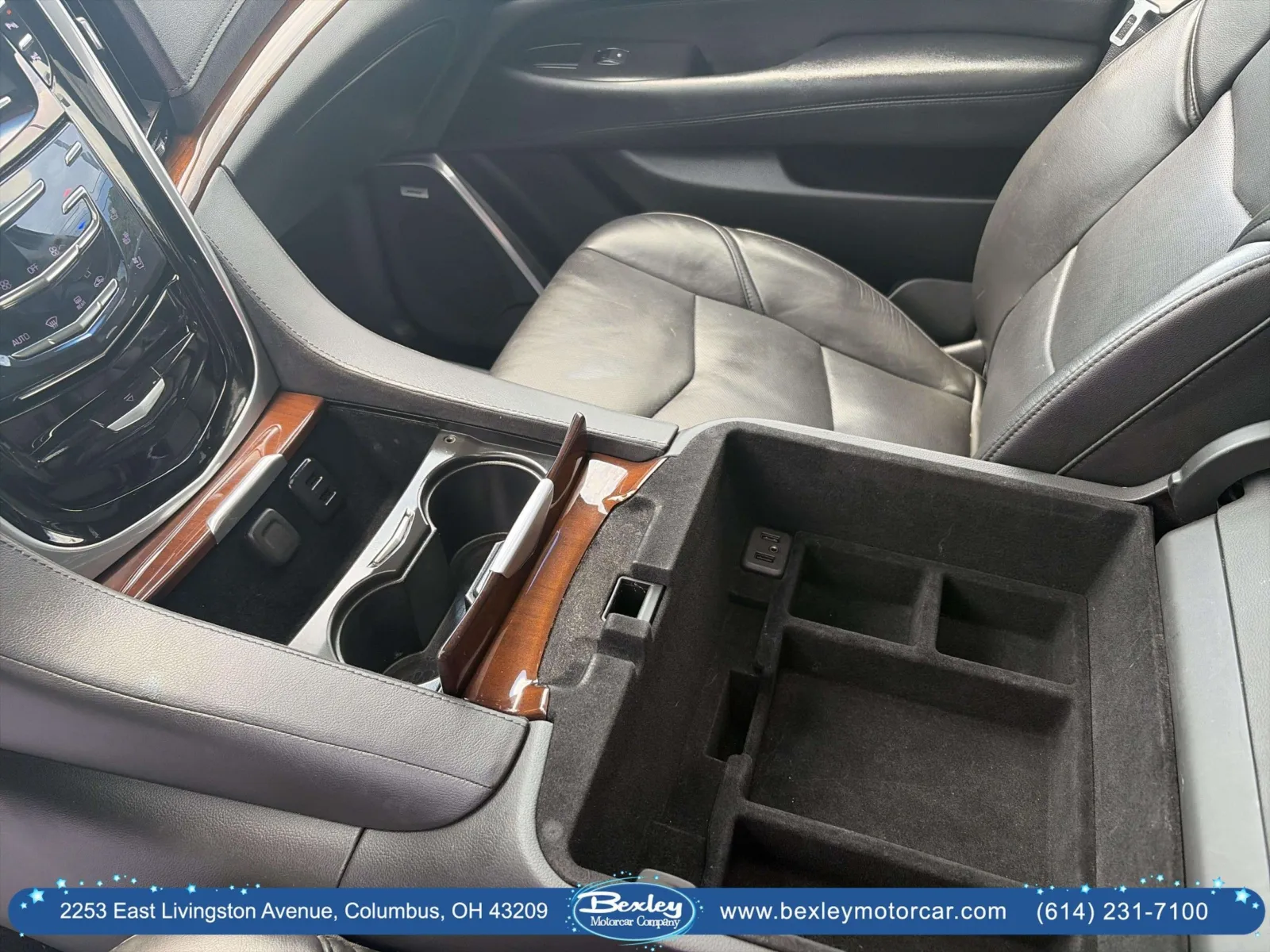 2019 Cadillac Escalade Luxury - Photo 18