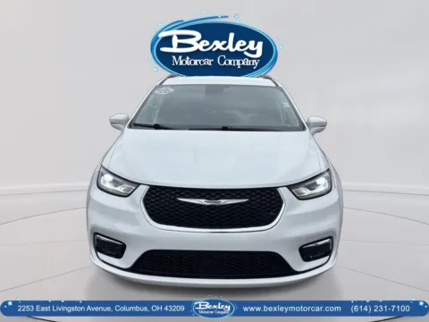 Photos of 2022 Chrysler Pacifica Touring L for sale in Columbus, OH at Bexley Motorcar Company
