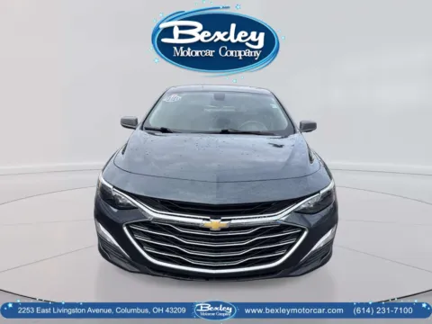Silver 2020 Chevrolet Malibu FWD 1FL for sale in Columbus, OH