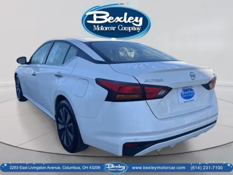 More photos of 2022 Nissan Altima SV FWD at Bexley Motorcar Company, OH