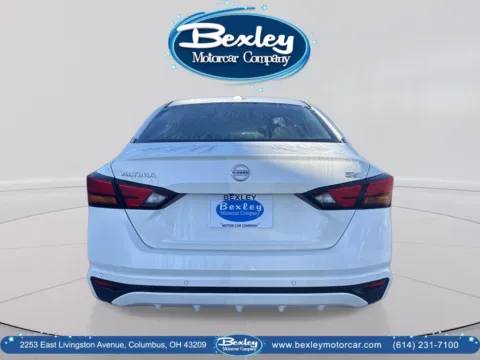 More photos of 2022 Nissan Altima SV FWD at Bexley Motorcar Company, OH