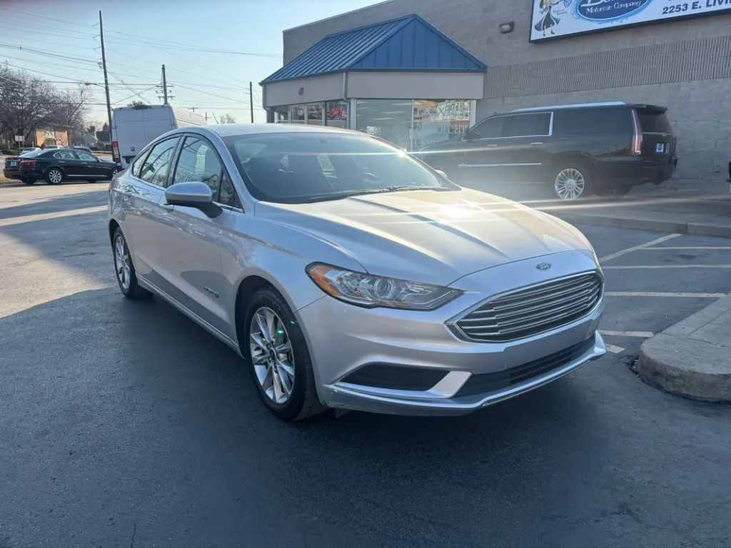 2017 Ford Fusion Hybrid SE for sale in Columbus, OH
