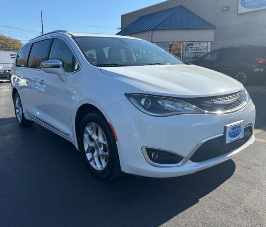 2020 Chrysler Pacifica Limited for sale in Columbus, OH