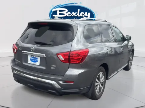 More photos of 2020 Nissan Pathfinder SV at Bexley Motorcar Company, OH