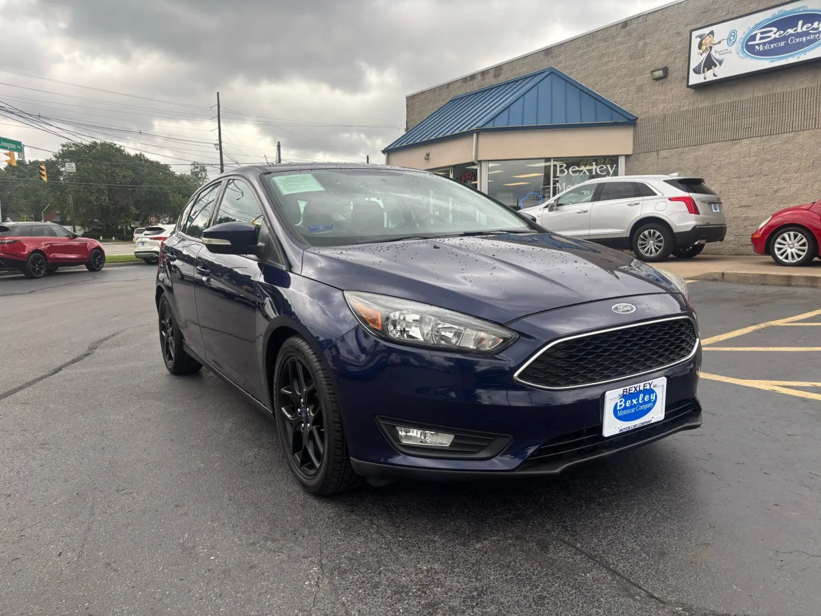Blue 2016 Ford Focus SE for sale in Columbus, OH