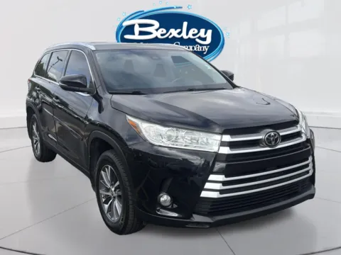 Another view of 2019 Toyota Highlander XLE for sale in Columbus, OH at Bexley Motorcar Company