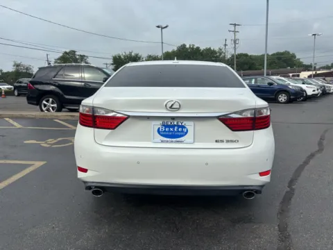 More photos of 2013 Lexus ES 350 at Bexley Motorcar Company, OH