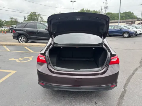 More photos of 2020 Chevrolet Malibu LS Fleet at Bexley Motorcar Company, OH