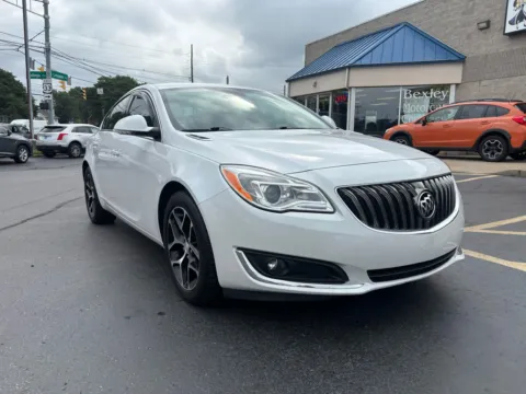 White 2017 Buick Regal Sport Touring for sale in Columbus, OH