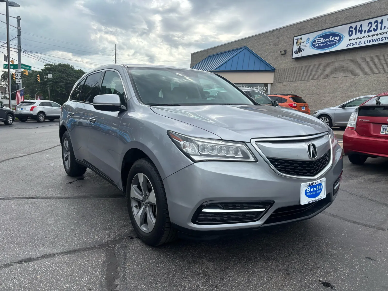 Silver 2016 Acura MDX w/AcuraWatch for sale in Columbus, OH