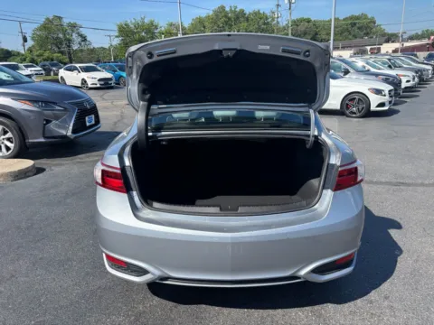 More photos of 2017 Acura ILX w/AcuraWatch at Bexley Motorcar Company, OH