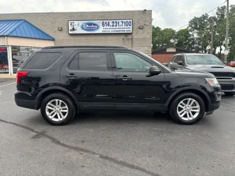 Photos of 2017 Ford Explorer for sale in Columbus, OH at Bexley Motorcar Company