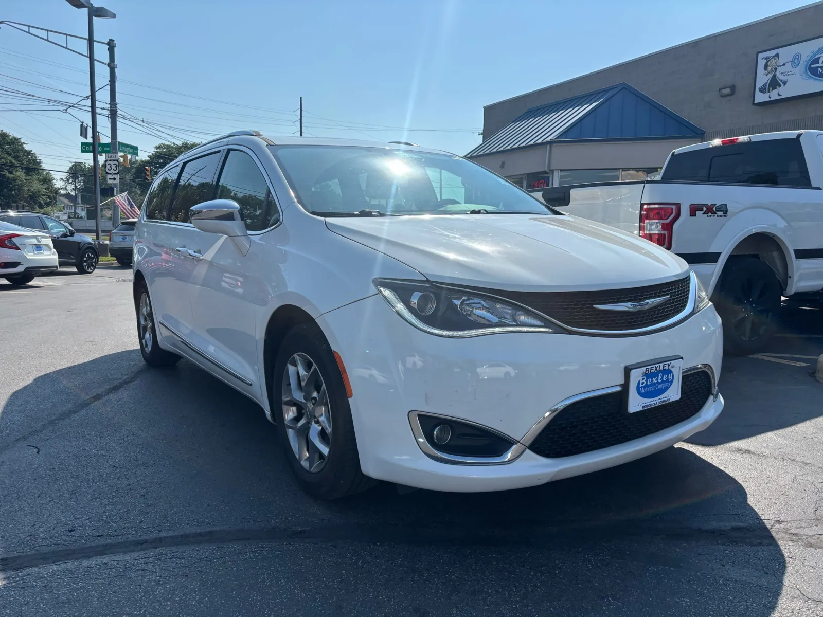White 2020 Chrysler Pacifica Limited for sale in Columbus, OH