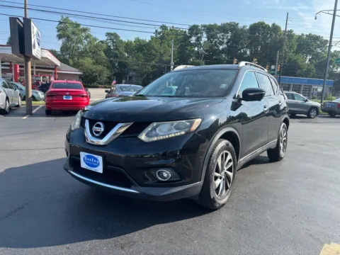 Black 2015 Nissan Rogue SL for sale in Columbus, OH