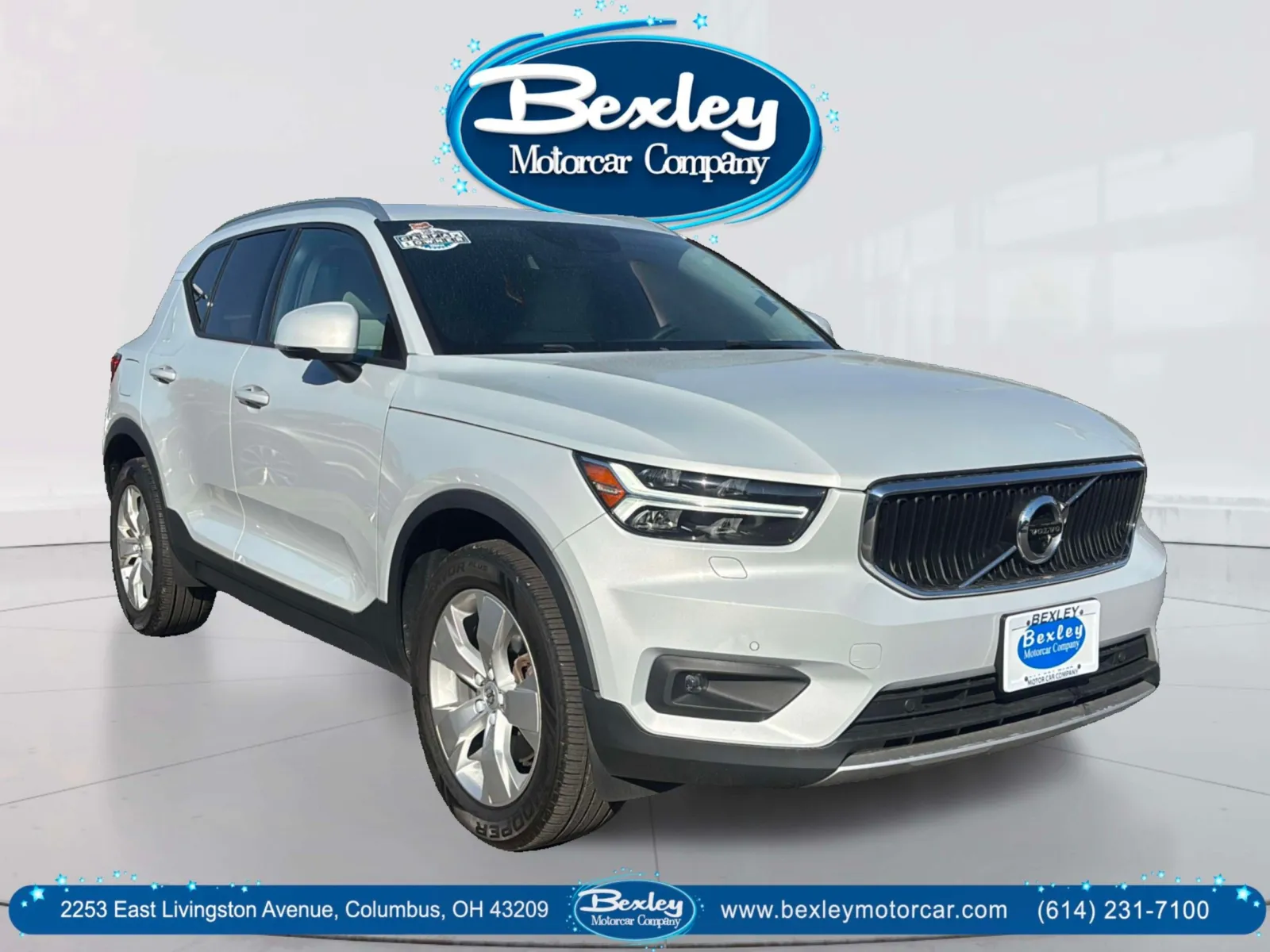 Silver 2022 Volvo XC40 T5 Momentum for sale in Columbus, OH