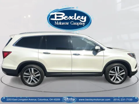 More photos of 2017 Honda Pilot Touring at Bexley Motorcar Company, OH