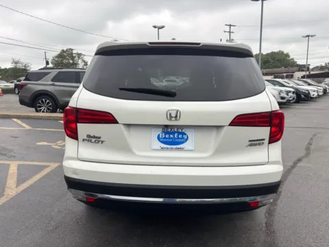 More photos of 2017 Honda Pilot Touring at Bexley Motorcar Company, OH