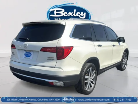 More photos of 2017 Honda Pilot Touring at Bexley Motorcar Company, OH