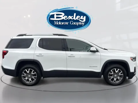 More photos of 2022 GMC Acadia SLT at Bexley Motorcar Company, OH