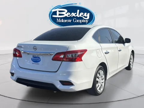 More photos of 2018 Nissan Sentra at Bexley Motorcar Company, OH