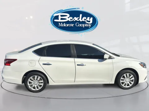 More photos of 2018 Nissan Sentra at Bexley Motorcar Company, OH